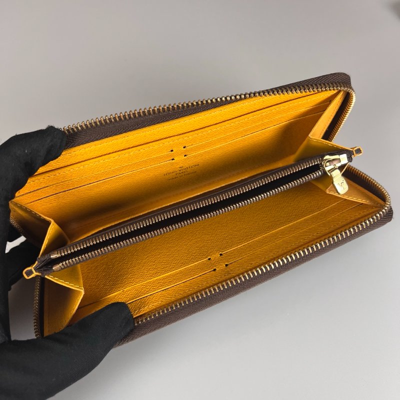 LV M60744 老花拼黃ㄇ拉長夾-6