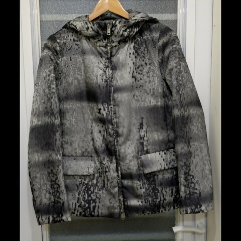 Prada 灰白點點尼龍外套