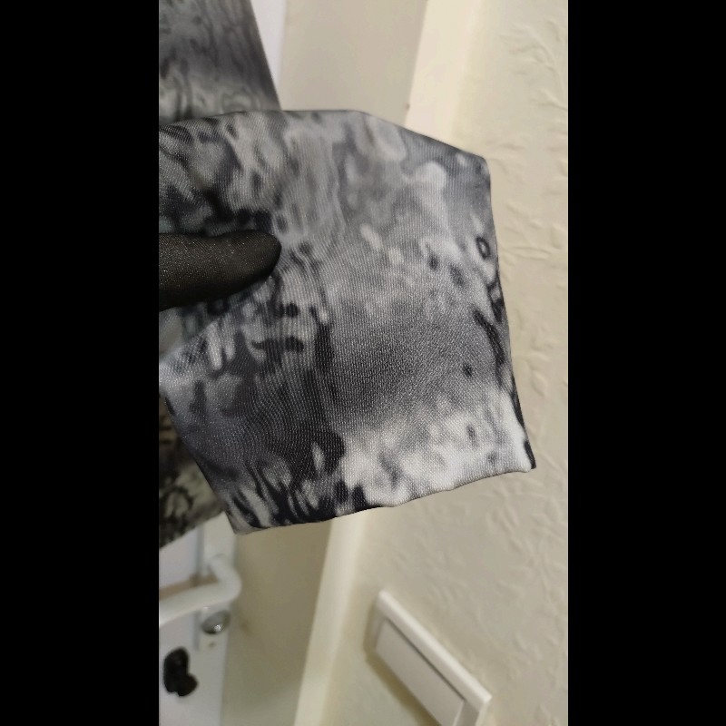 Prada 灰白點點尼龍外套-13