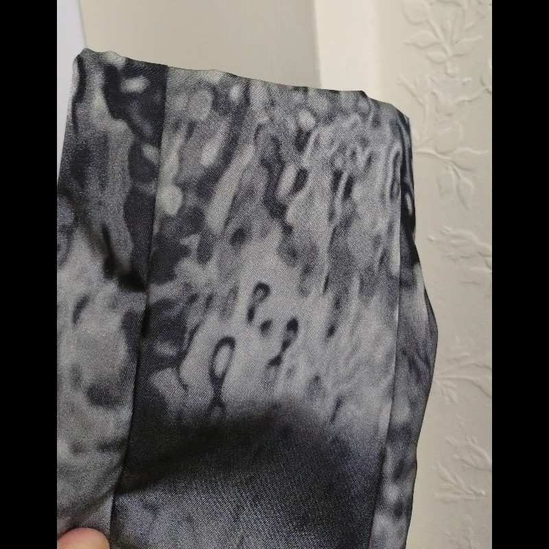 Prada 灰白點點尼龍外套-15