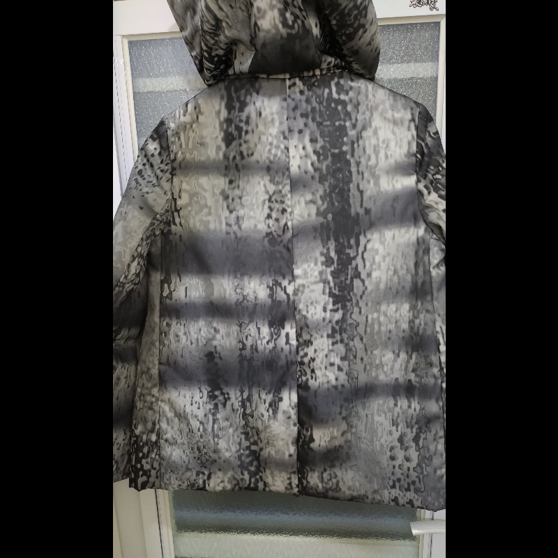 Prada 灰白點點尼龍外套-24