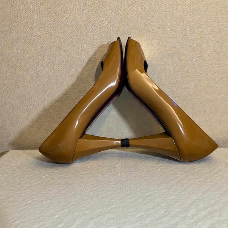 🍒 【Miu Miu】專櫃正品 經典焦糖裸色漆皮魚口粗跟鞋溫潤氣質、復古摩登 size:38/2F260131-1-5