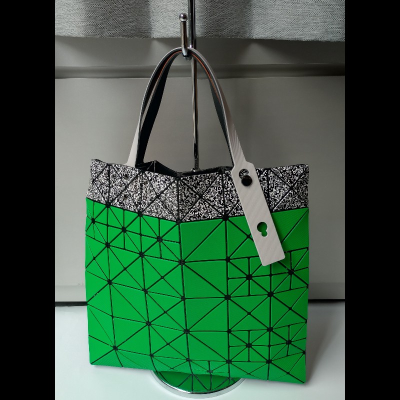Issey Miyake BAOBAO 藍綠拼色購物包 6×6-0