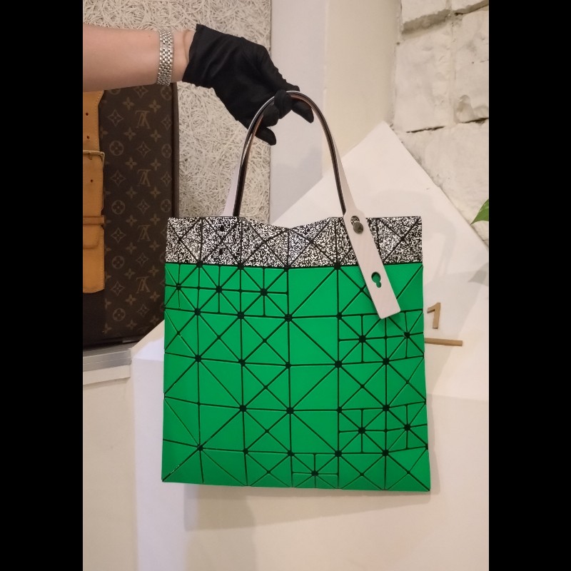 Issey Miyake BAOBAO 藍綠拼色購物包 6×6-1