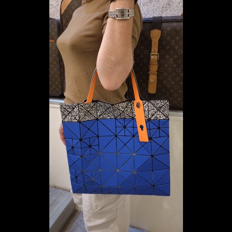 Issey Miyake BAOBAO 藍綠拼色購物包 6×6-4