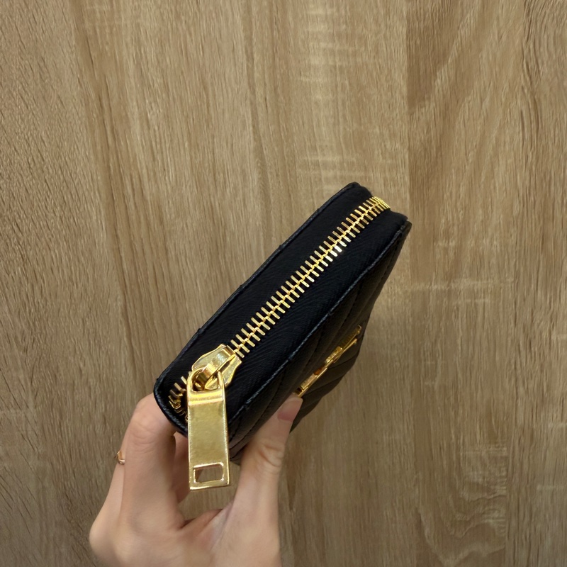 YSL 黑魚子醬牛皮金釦ㄇ拉12卡長夾-3