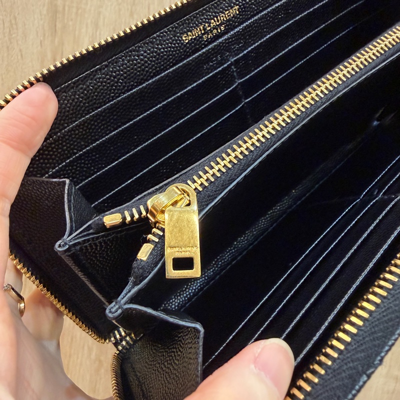 YSL 黑魚子醬牛皮金釦ㄇ拉12卡長夾-11