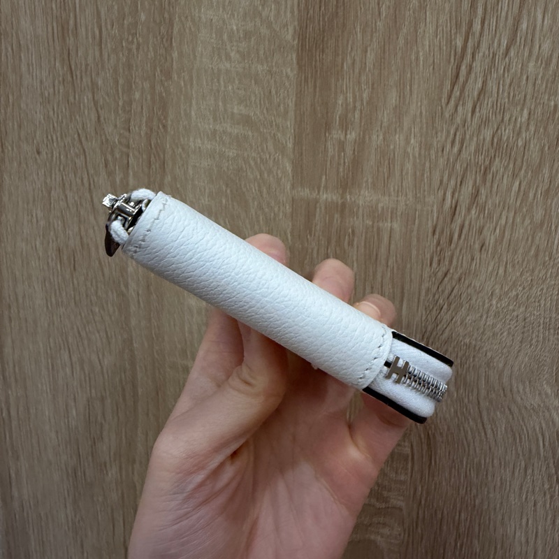 Hermes 白Evercolor牛皮銀釦Silk in絲巾零錢包H087087-6