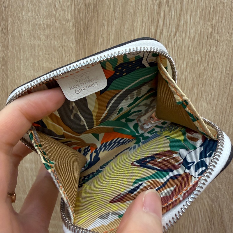 Hermes 白Evercolor牛皮銀釦Silk in絲巾零錢包H087087-9