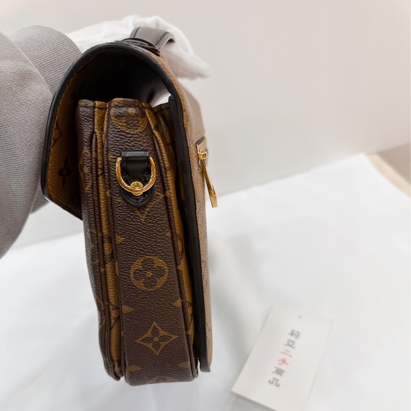 莉亞精品♡ LV M41465 拼色郵差包 二手-7