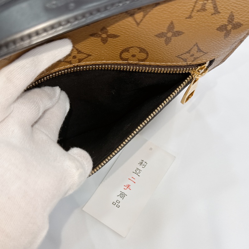 莉亞精品♡ LV M41465 拼色郵差包 二手-13