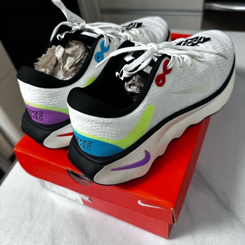 Nike Motiva SE 運動鞋