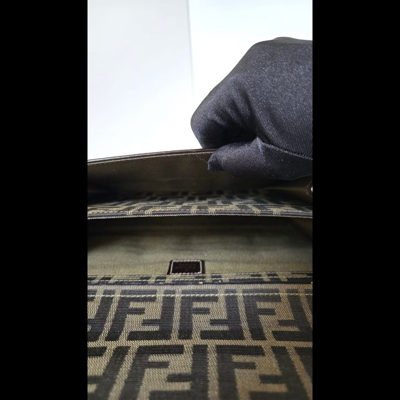 絕版古董包 中古二手包 Fendi 黑咖啡色老花信封風琴包 斜背包 側背包 單肩包-1