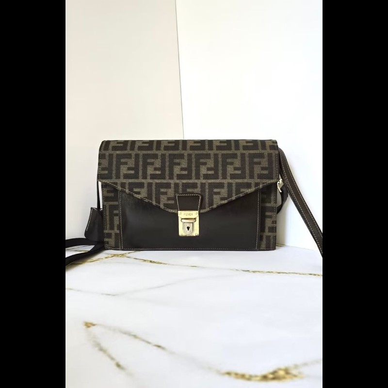 絕版古董包 中古二手包 Fendi 黑咖啡色老花信封風琴包 斜背包 側背包 單肩包-3