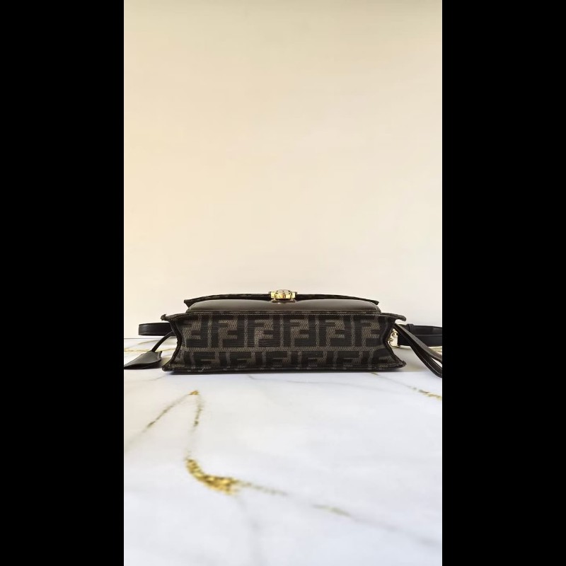 絕版古董包 中古二手包 Fendi 黑咖啡色老花信封風琴包 斜背包 側背包 單肩包-5