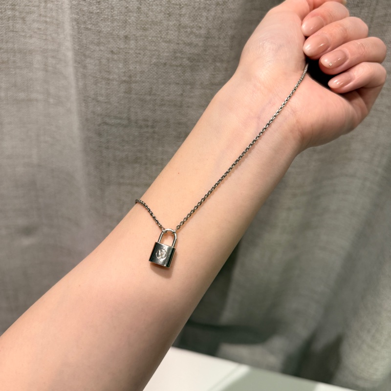 Louis Vuitton 慈善款純銀鎖頭項鍊-3