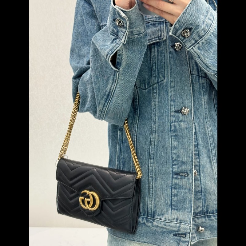Gucci GG Marmont 黑金 WOC 鏈帶包 經典山形紋-1