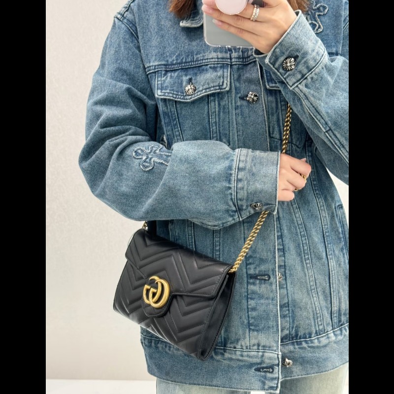 Gucci GG Marmont 黑金 WOC 鏈帶包 經典山形紋-2