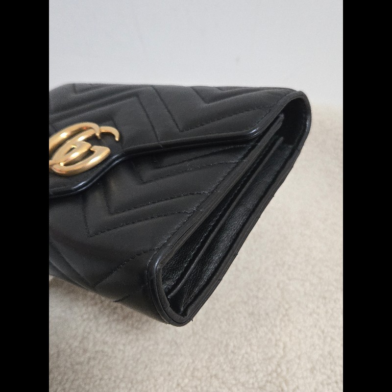 Gucci GG Marmont 黑金 WOC 鏈帶包 經典山形紋-11