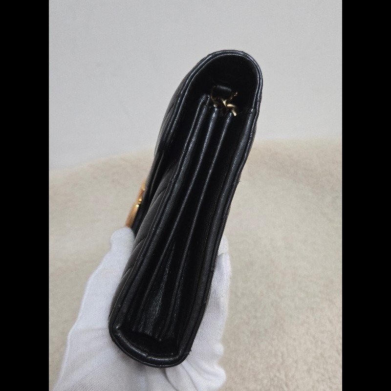 Gucci GG Marmont 黑金 WOC 鏈帶包 經典山形紋-15