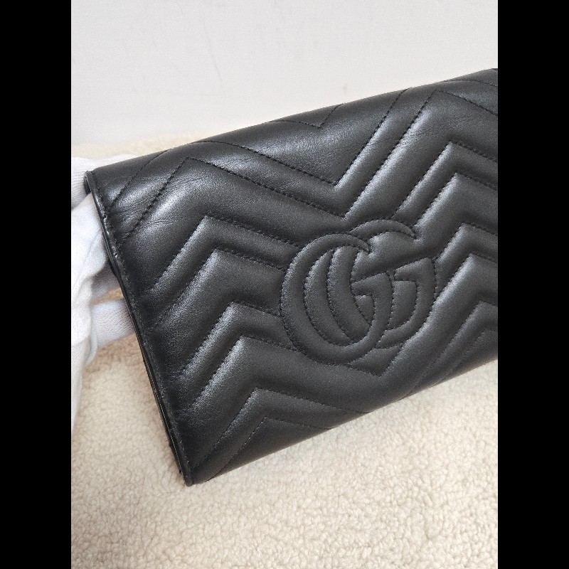Gucci GG Marmont 黑金 WOC 鏈帶包 經典山形紋-19