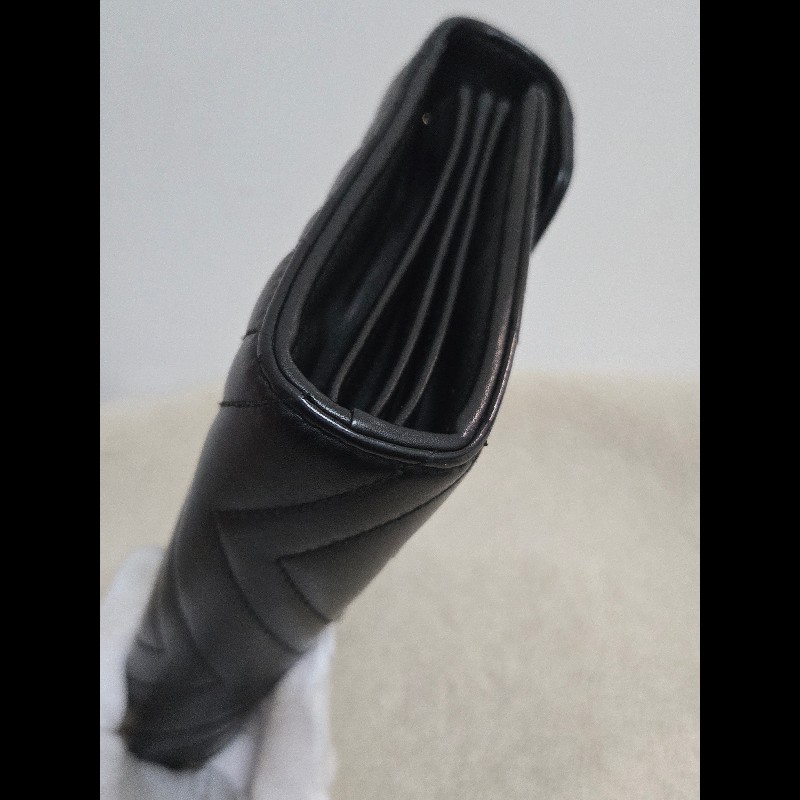 Gucci GG Marmont 黑金 WOC 鏈帶包 經典山形紋-22