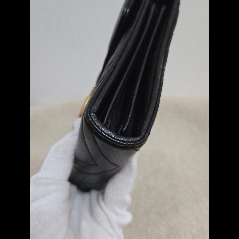 Gucci GG Marmont 黑金 WOC 鏈帶包 經典山形紋-23