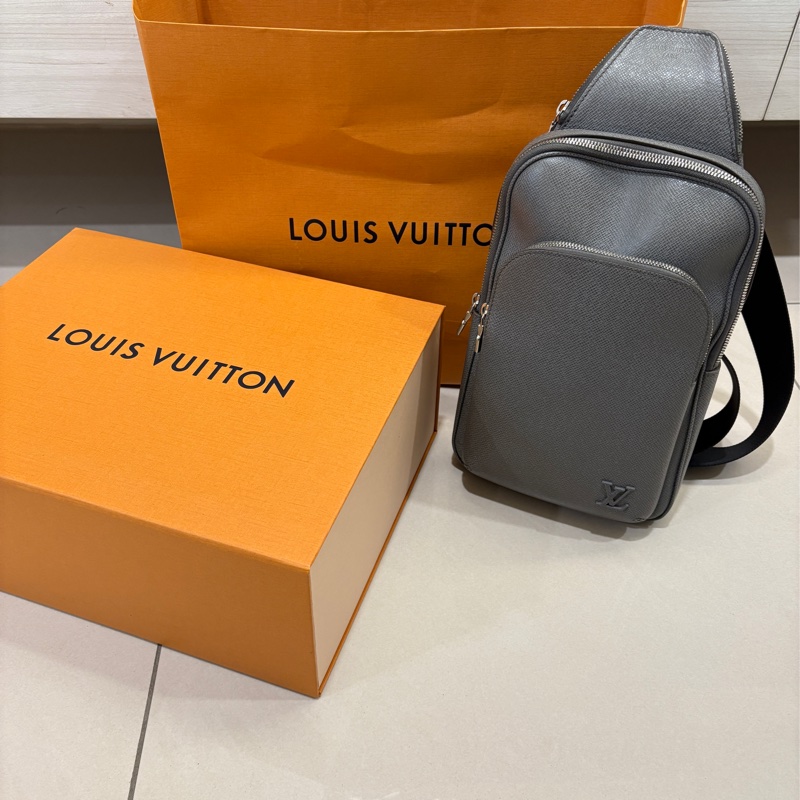 Louis Vuitton 男士肩背包-0