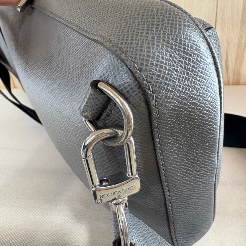 Louis Vuitton 男士肩背包-3
