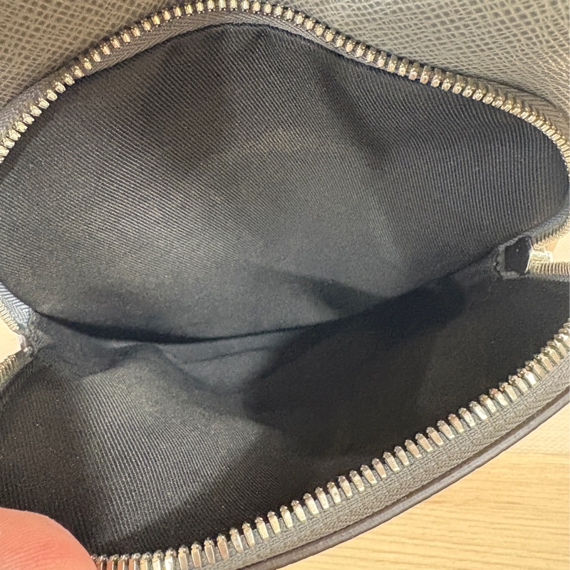 Louis Vuitton 男士肩背包-12