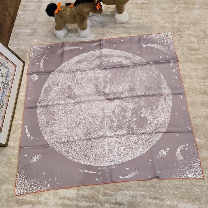 全新 HERMÈS 愛馬仕 Clair de Lune "月光飛馬" 90雙面方巾-1