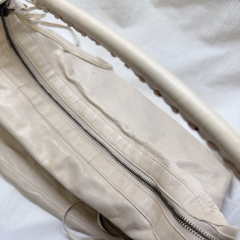 二手正品Balenciaga巴黎世家Classic Day Hobo奶白復古羊皮機車包巴黎世家包巴黎世家機車包肩背-2