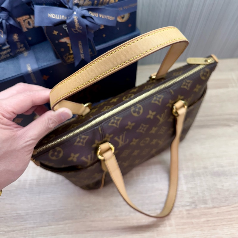 LV M41016 TOTALLY PM 小款兩側口袋拉鍊天心包肩背包-9