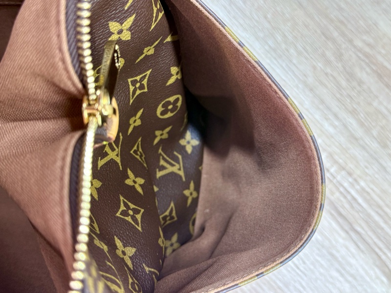 LV M41016 TOTALLY PM 小款兩側口袋拉鍊天心包肩背包-27