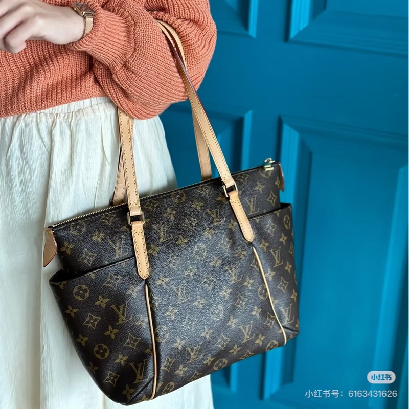 LV M41016 TOTALLY PM 小款兩側口袋拉鍊天心包肩背包-34