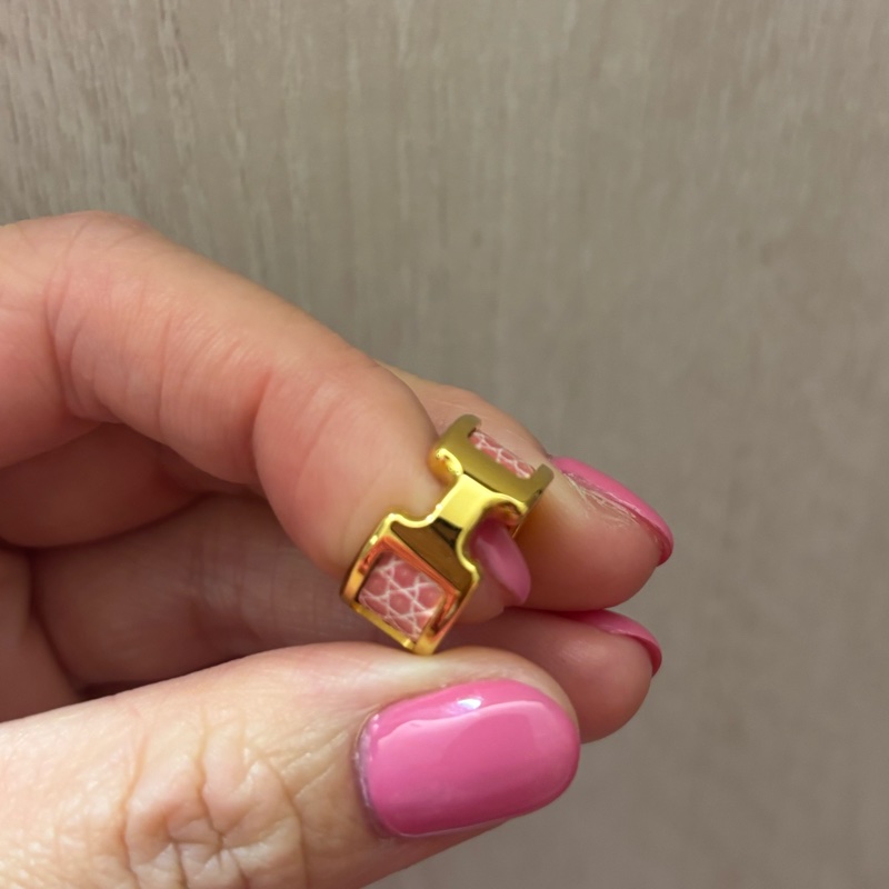 現貨商品 近新閒置品 台灣購證 Hermes 蜥蜴皮粉色金釦耳骨夾-5