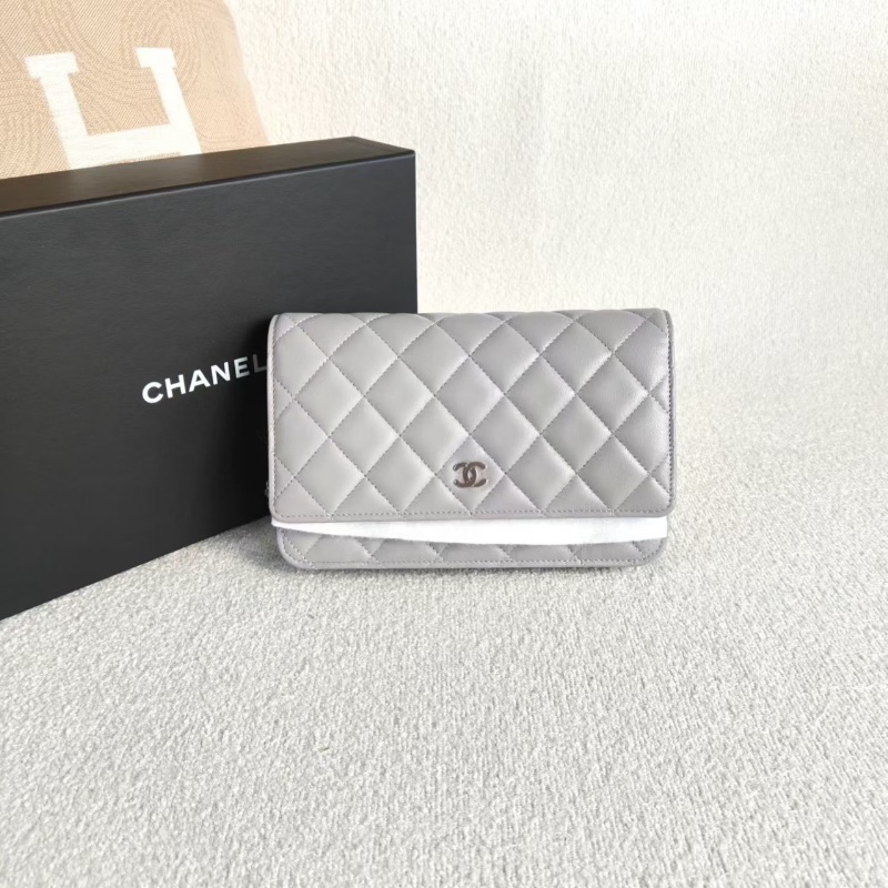 Chanel woc發財包淺灰色銀扣羊皮19*12*4 全新閒置盒子購證塵袋-2