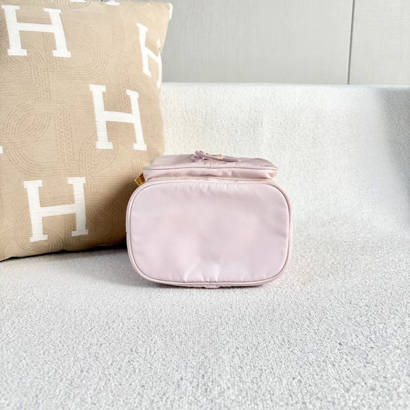 Prada尼龍水桶包 粉色 金扣 17.5*22*11 98新配件塵袋-4