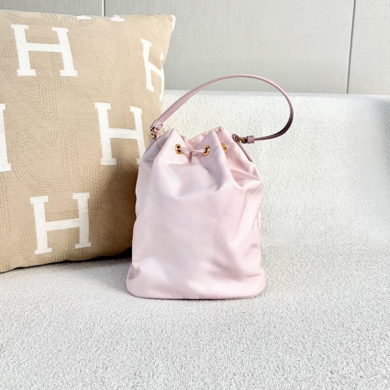 Prada尼龍水桶包 粉色 金扣 17.5*22*11 98新配件塵袋-7