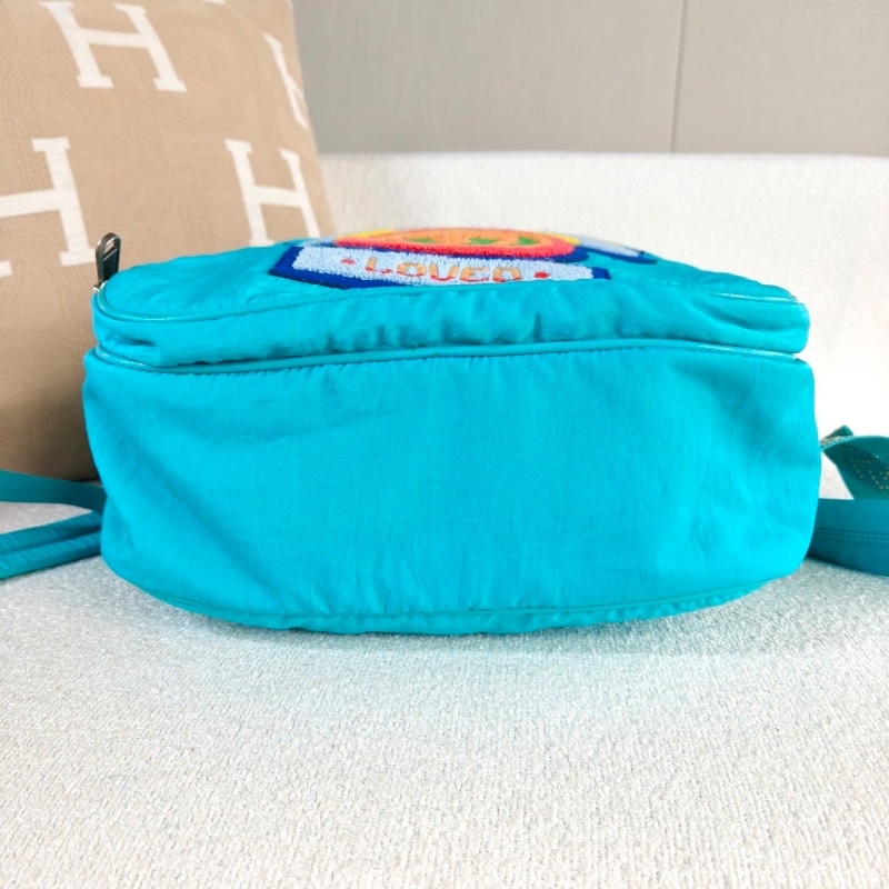 Gucci 限量彩虹徽章拼接後背包40*30*12  99新配件塵袋-4