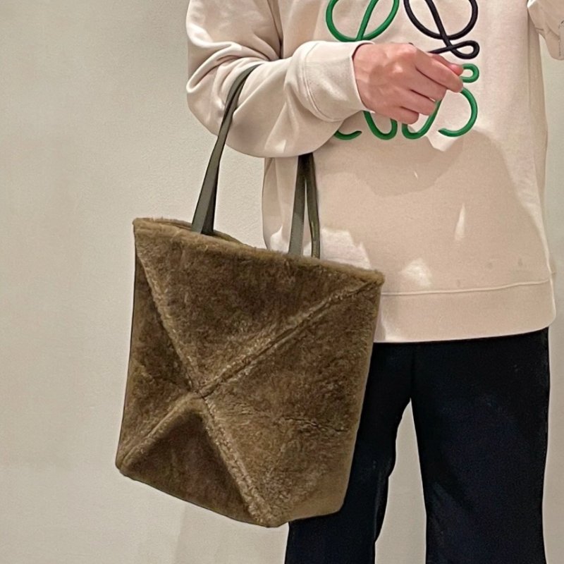 🎊新年特賣🧧Loewe Puzzle Fold 羊毛拼接可折疊托特包 橄欖綠-5