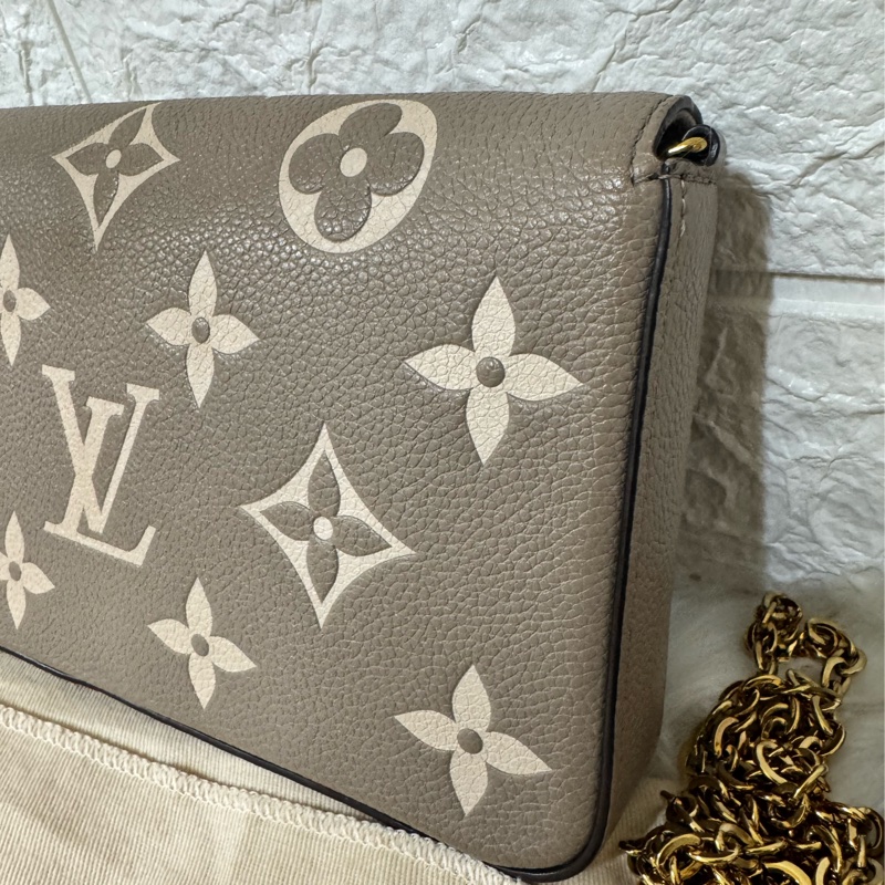 LV M82610 經典Félicie Pochette雙色Empreinte皮革斜背包-斑鳩灰-10