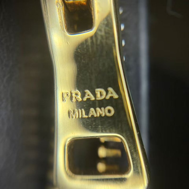 普拉達 Saffiano 皮革單肩包-19