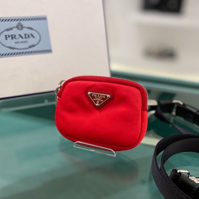 🎊新年特賣🧧Prada 2YG008 Re-Nylon 寵物牽繩附萬用包 黑色/紅色-2