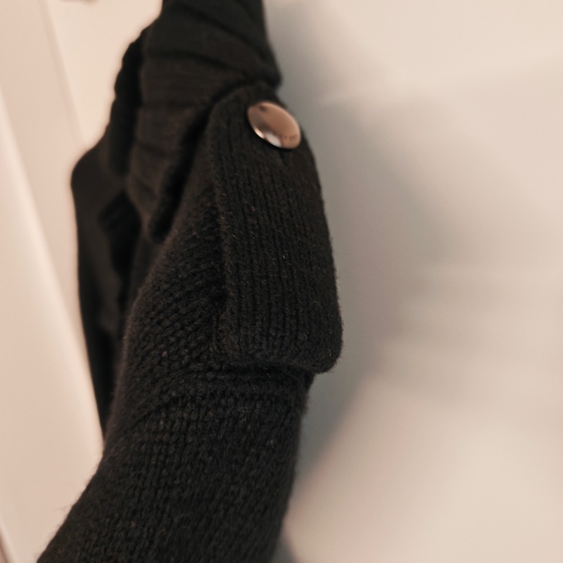 Burberry 黑色羊毛外套-5