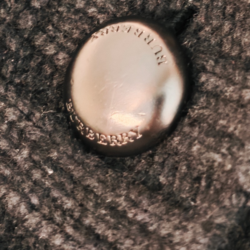 Burberry 黑色羊毛外套-11