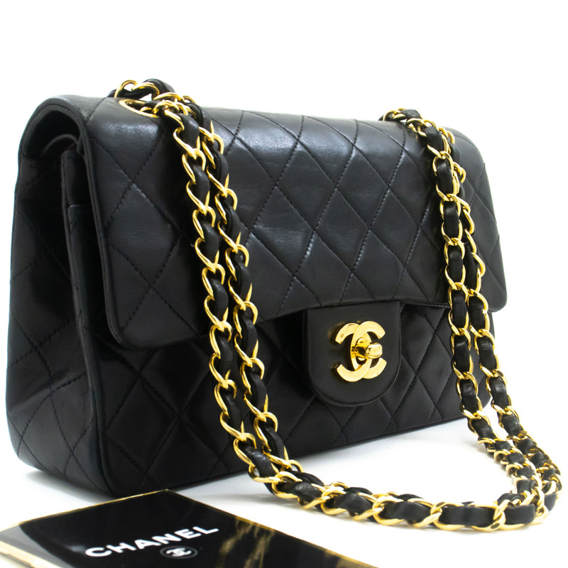 【日本直送】香奈兒經典雙蓋9吋鏈條單肩背包，黑色羊皮-0