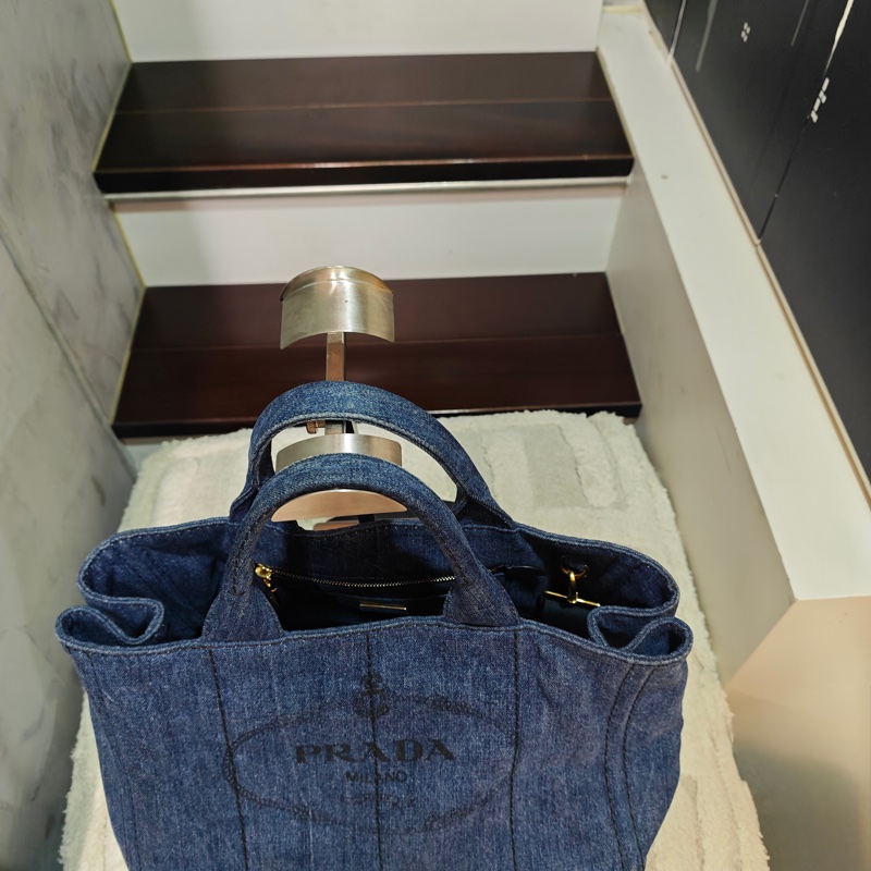 Prada 牛仔沙灘托特包-3