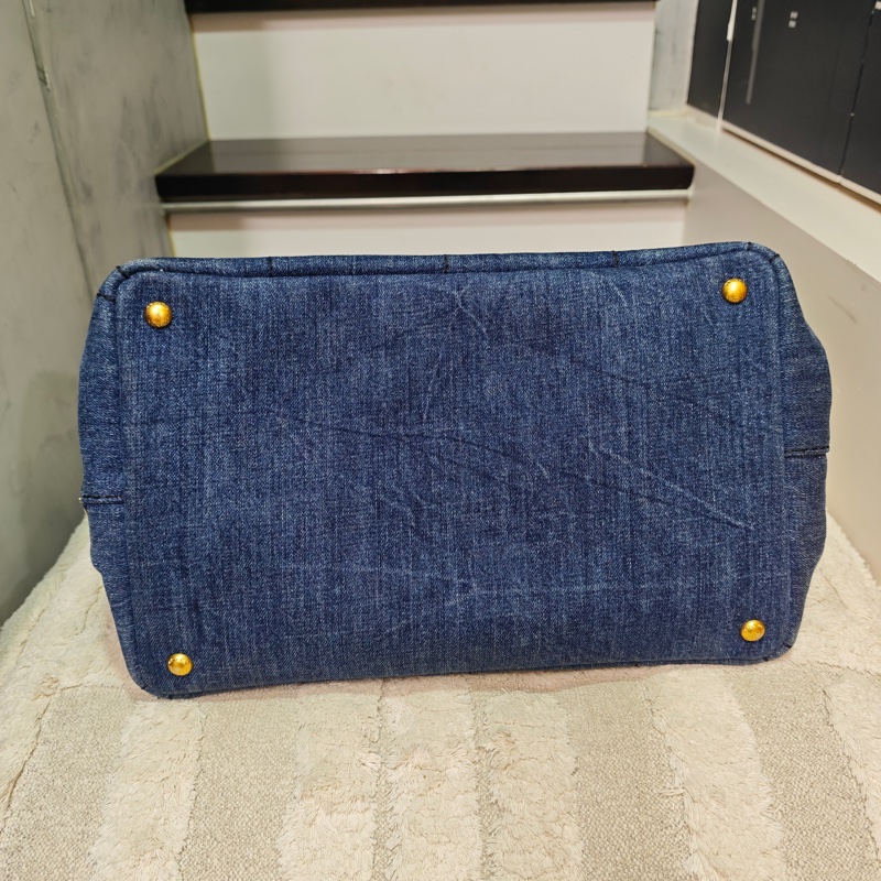 Prada 牛仔沙灘托特包-9