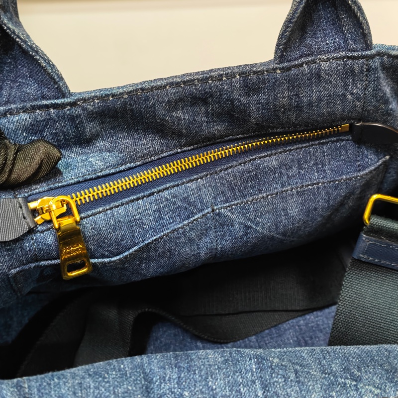 Prada 牛仔沙灘托特包-23